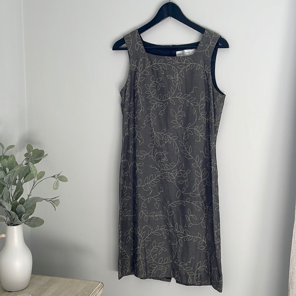 Maggy London Dress Size 6 Charcoal Gray w/leaf stitching.